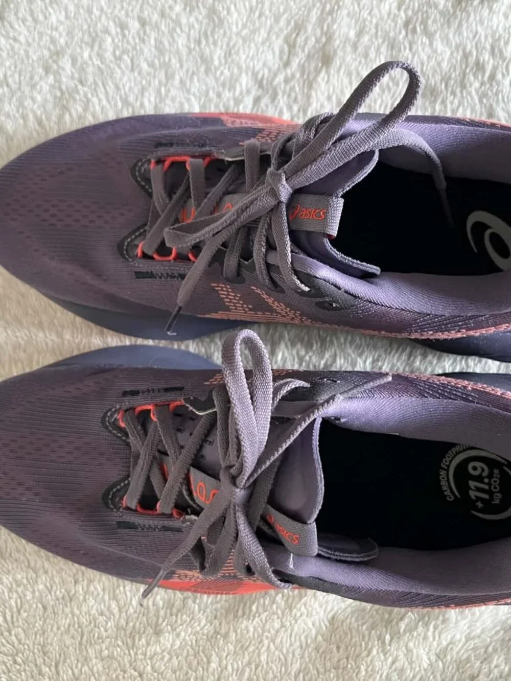 ASICS Men's Novablast 5 Running Shoes size 10